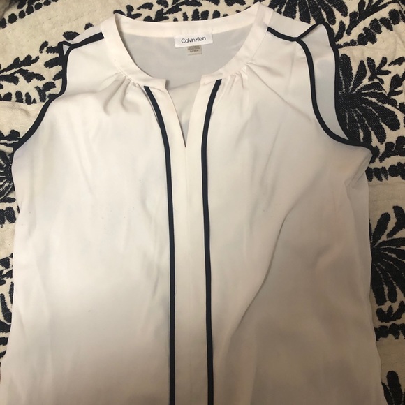 Calvin Klein Tops - Calvin Klein top ☺️